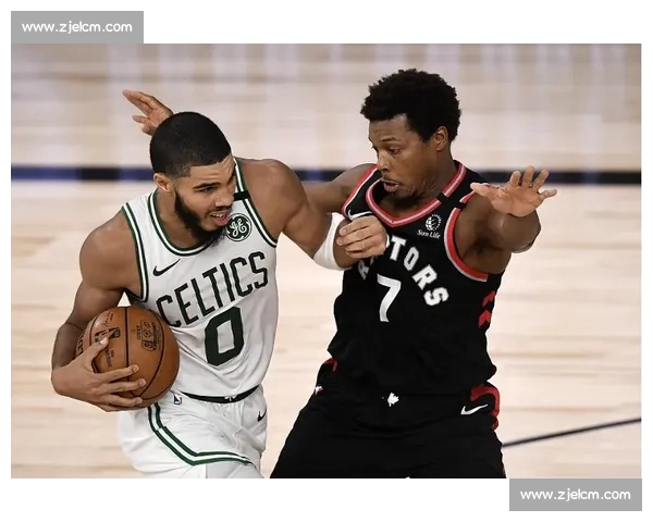 NBA规则解读：什么是防守三秒与进攻犯规？